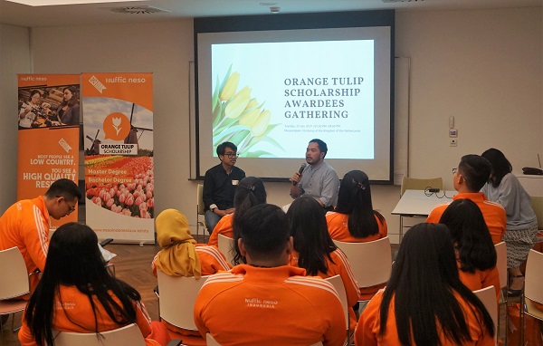 Awardees Orange Tulip Scholarship (OTS) 2019-2020 di acara Orange Tulip Scholarship Awardees Gathering