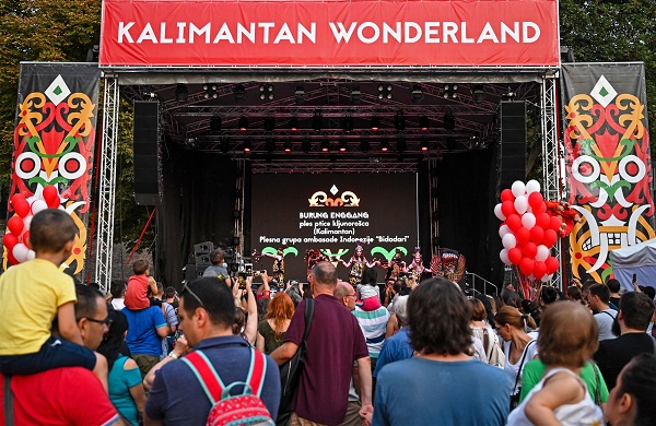 Pagelaran seni dan budaya Kalimantan Wonderland yang diselenggarakan oleh Kedutaan Besar Republik Indonesia (KBRI) Beograd pada 31 Agustus 2019 