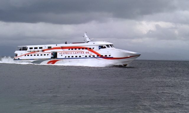 Kapal Cepat “Express Cantika” di Maluku