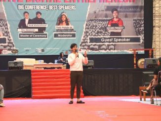 Kaesang Pangarep menjadi pembicara dalam Creative Digital Entrepreneur (CDE) di President University. (Dok. President University)