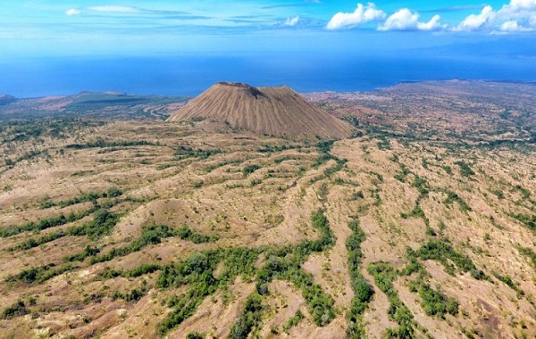 Kawasan Teluk Saleh, Pulau Moyo, dan Gunung Tambora (SAMOTA) resmi menjadi Cagar Biosfer di dunia oleh UNESCO pada 19 Juni tahun lalu di Perancis. Adanya kabar bahagia ini membuat peneliti dan akademisi Universitas Nasional tertarik untuk mengembangkan riset tentang pembangunan berkelanjutan di sekitar SAMOTA (KalderaNews/Ist)