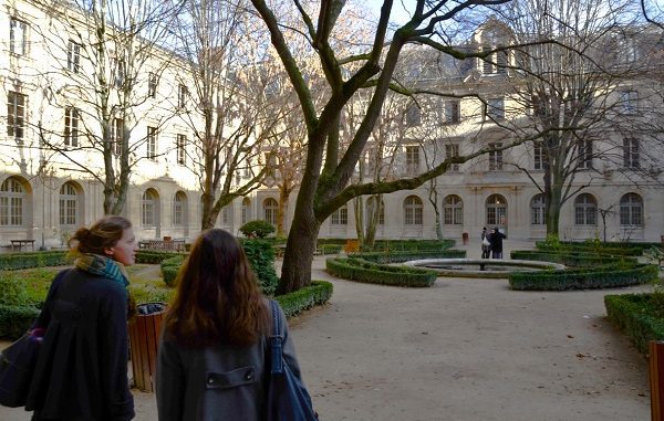Mahasiswa di École Normale Supérieure Paris