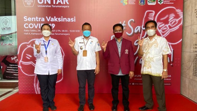 Kegiatan vaksinisasi di Untar