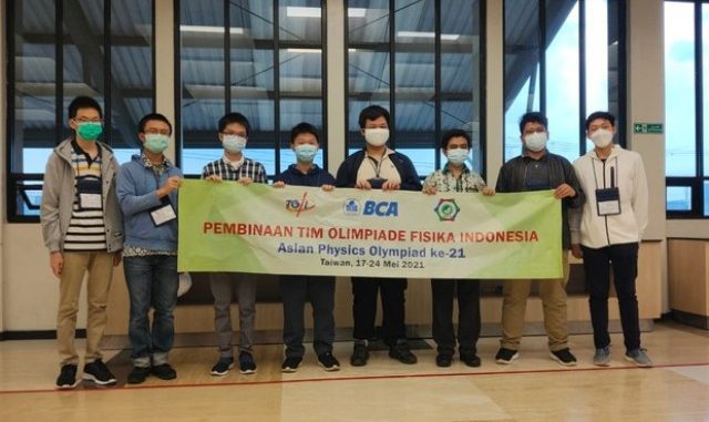 Pelajar Indonesia meraih medali di Asian Physics Olympiad (AphO) 2021. (KalderaNews.com Ist.)