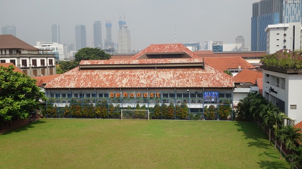 Halaman Sekolah Kolese Kanisius Jakarta