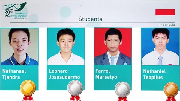 Empat siswa Indonesia yang tergabung dalam Tim Olimpiade Biologi Indonesia sabet prestasi dalam International Biology Olympiad (IBO) Challenge II di Lisbon, Portugal. (KalderaNews.com/Ist.)