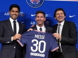 Lionel Messi saat perkenalannya sebagai pemain baru PSG