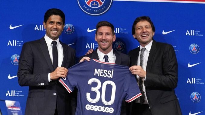 Lionel Messi saat perkenalannya sebagai pemain baru PSG