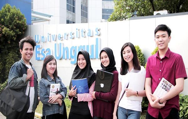 Mahasiswa Universitas Esa Unggul. (KalderaNews.com/Dok.UEU)