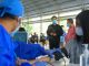 Walikota Surakarta, Gibran Rakabuming Raka meninjau kegiatan vaksinasi di Politeknik ATMI Surakarta. (KalderaNews.com/Dok.ATMI)