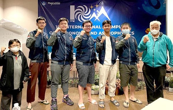 Lima siswa wakil Indonesia di International Olympiad on Astronomy and Astrophysics 2022. (Dok.Puspresnas)