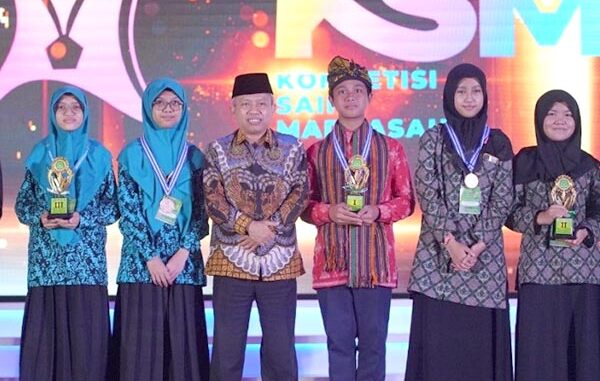 Para Pemenang Kompetisi Sains Madrasah (KSM) 2022. (Dok. Kemenag)