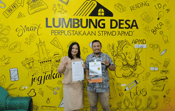 Perpustakaan Universitas Respati Yogyakarta (Unriyo) bekerjasama dengan Perpustakaan Sekolah Tinggi Pembangunan Masyarakat Desa “APMD” (KalderaNews/Dok Unriyo)