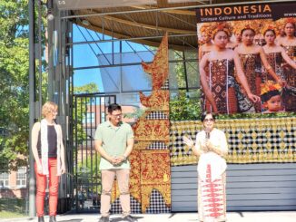 Indonesia Day di Pusat Kebudayaan Laikunlava, Kota Tampere, Finlandia pada 20 Agustus 2023 dimulai dengan pidato dari Duta Besar RI di Helsinki, Ratu Silvy Gayatri