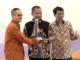 Kepala Balai Pengembangan Talenta Indonesia (BPTI), Asep Sukmayadi bersama juara umum OSN 2023 dari DKI Jakarta