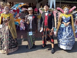 Penampilan kontingen STAIMAS Wonogiri dalam Batik Carnival Wonogiren. (Dok. STAIMAS)