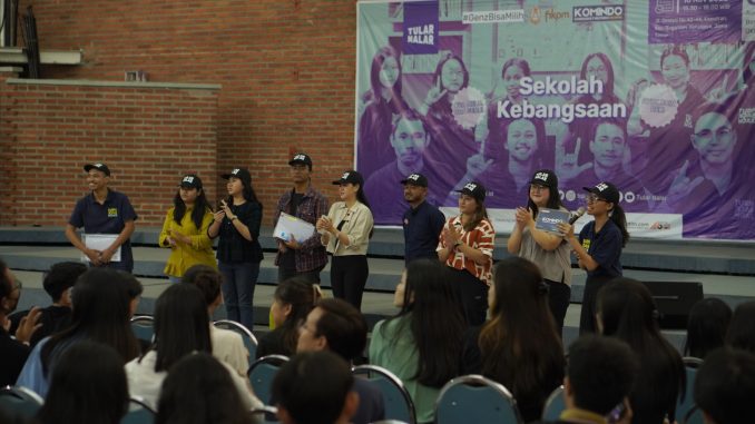 Kegiatan Sekolah Kebangsaan Tular Nalar 3.0 Komisariat Mafindo Universitas Katolik Widya Mandala Surabaya (Komindo UKWMS) bertema “Gen Z Bisa Milih” di di Auditorium Benedictus Universitas Katolik Widya Mandala Surabaya (UKWMS) pada Kamis, 16 November 2023