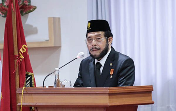 Ketua Mahkamah Konstitusi (MK) Anwar Usman saat menyampaikan sambutan dalam pemberian Surat Keputusan (SK) Profesor Kehormatan di Unissula, Semarang. (Dok.MK)