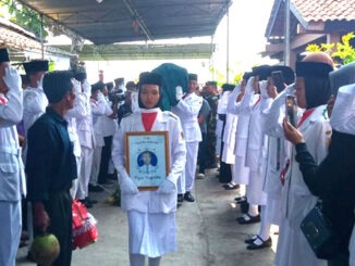 Prosesi pemakaman Ketua OSIS SMAN 1 Cawas, Klaten. (Ist.)