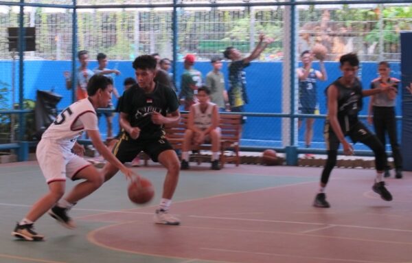 Lomba basket dalam Escalades Fortitudo SMAK 5 Penabur Jakarta (dok. Penabur)