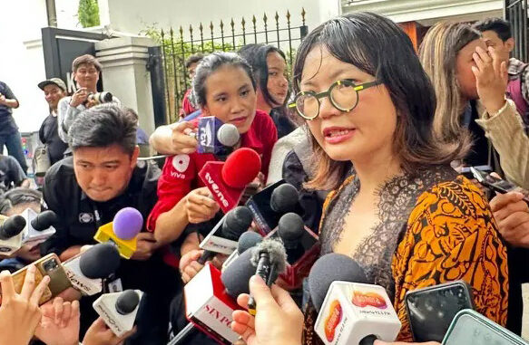 Stella Christie sedang diinterview wartawan. (Ist.)