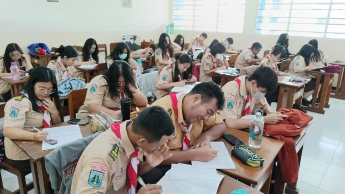 SMA Santo Carolus Tarakanita Surabaya